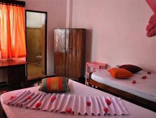 Thenu Rest Guest House Ґалле Екстер'єр фото