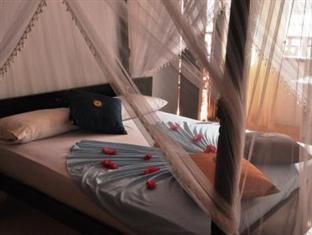 Thenu Rest Guest House Ґалле Екстер'єр фото