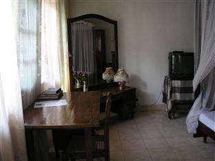 Thenu Rest Guest House Ґалле Екстер'єр фото